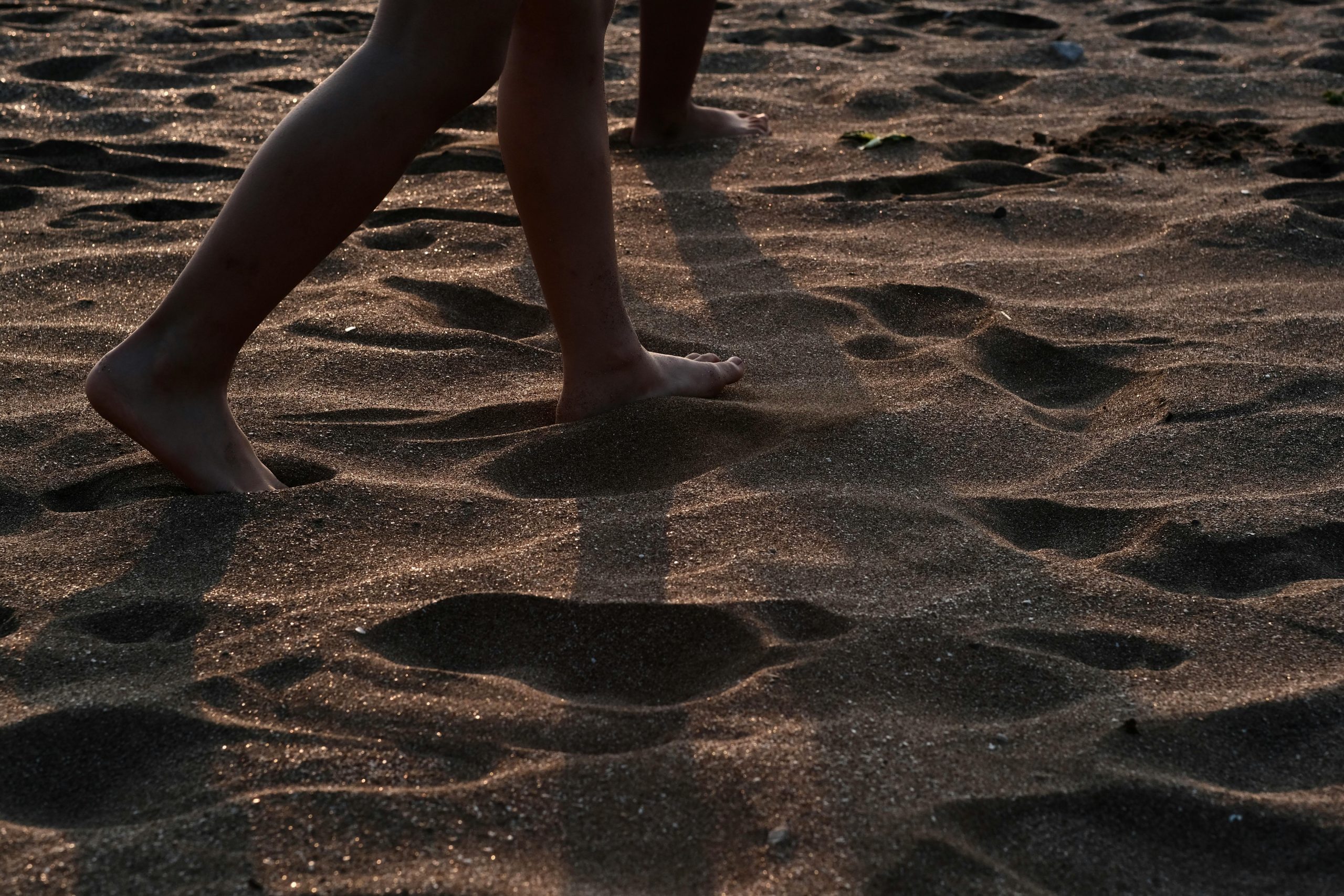 “SIN SUELO BAJO MIS PIES”