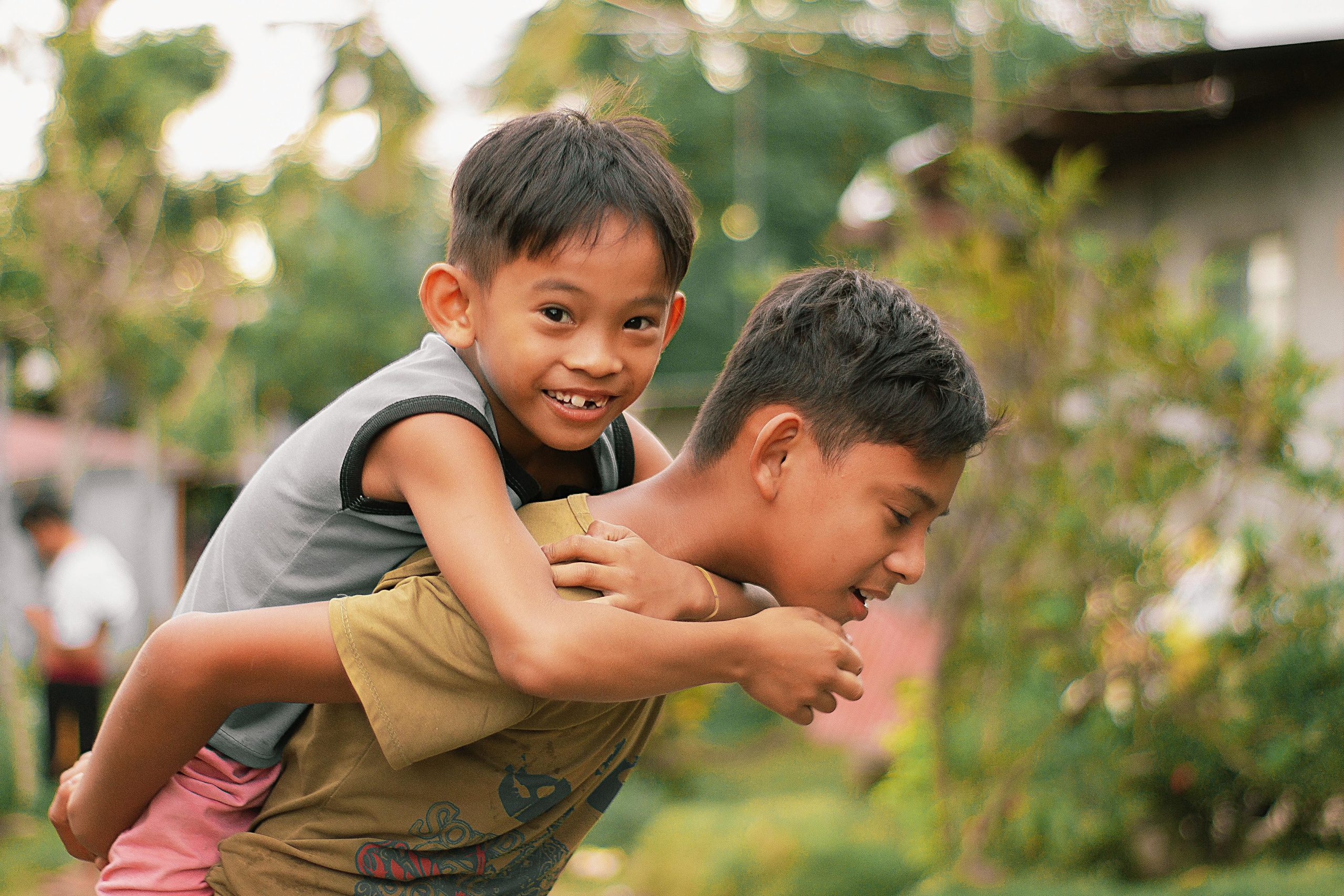 DERECHOS DE LOS NIÑOS Y EL DIH