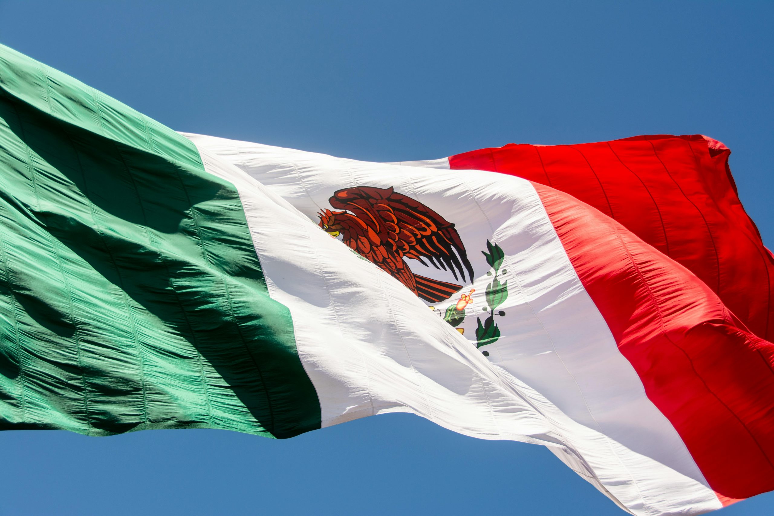 “MÉXICO LINDO Y QUERIDO” ENTRE EL DULCE Y EL AJÍ.